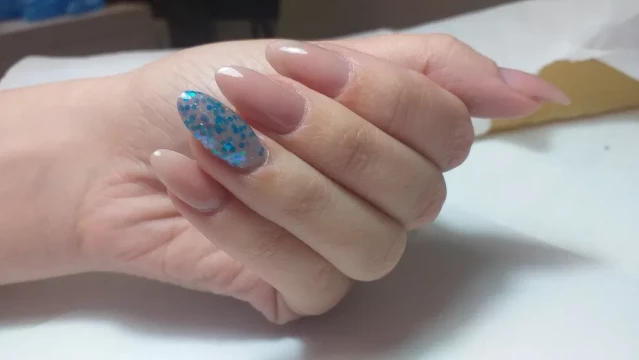 Unghii cu gel - semipermanete - tipsuri
